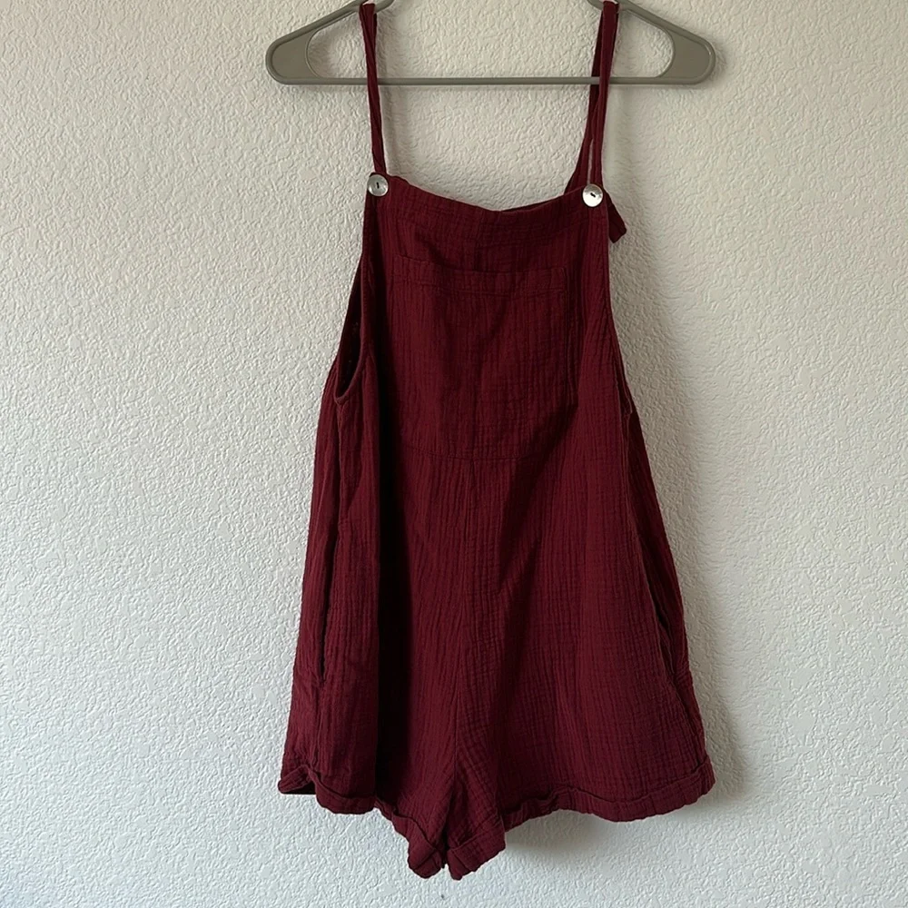 Zara slubbed cotton maroon mother pearl overall romper! - Picture 2 of 9